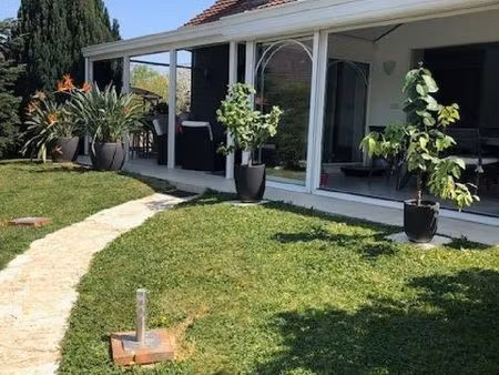 maison 9 pièces 200 m²