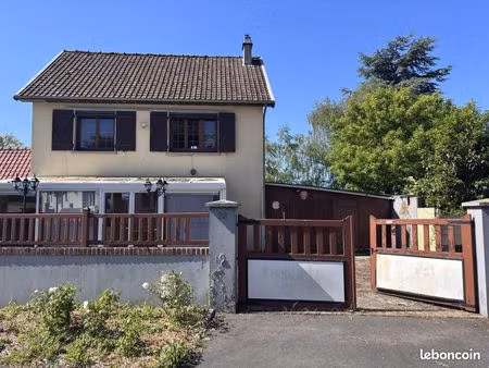 maison 7 pièces 106 m²