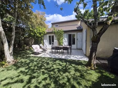 maison 5 pièces 151 m²