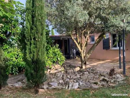 maison de plain pied 88m2 et 1 jardin de 759m2 clos et arboré 3 chambres