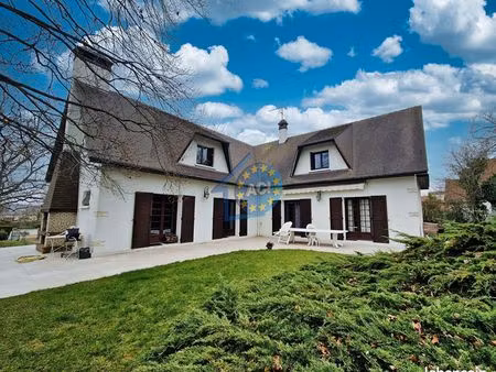 maison 7 pièces 264 m²