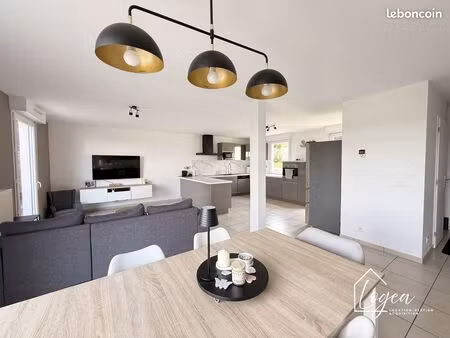 maison 6 pièces 106 m²