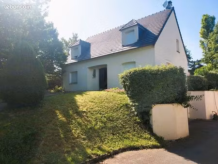 pavillon 6 pièces 150 m²