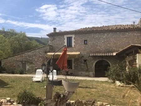 location meublée t3 céreste en luberon