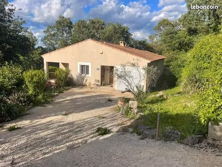 maison 135m2 esparron de pallières