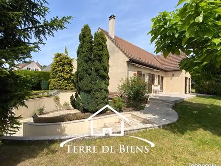 pavillon 6 pièces 185 m²