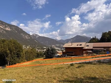 terrain viabilisé - 800m² à vendre - briançon