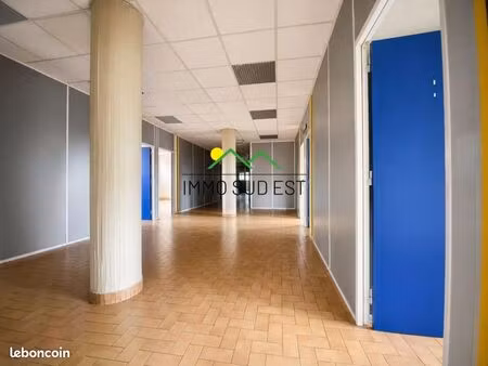 immeuble 15 pièces 335 m²