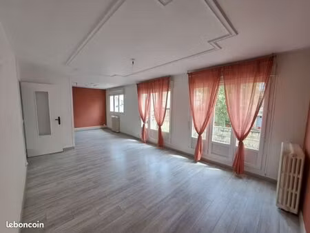 appartement 3 pièces 82 m²