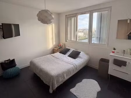 chambre de 13m2 à louer  10 à pied gare