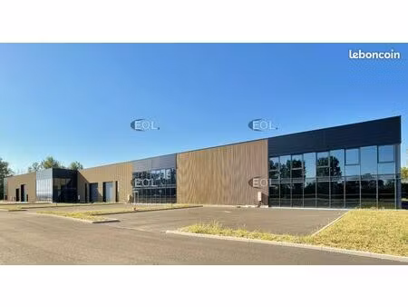 local d'activité 2 842 m²
