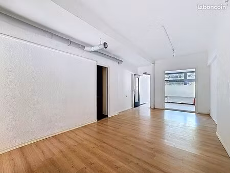 local commercial 48 m² avignon
