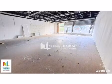 local commercial 200 m²