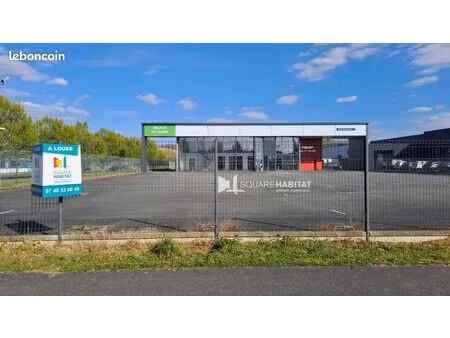 local commercial 740 m²