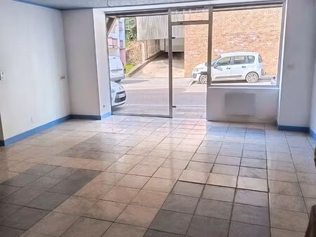 local commercial 72m²
