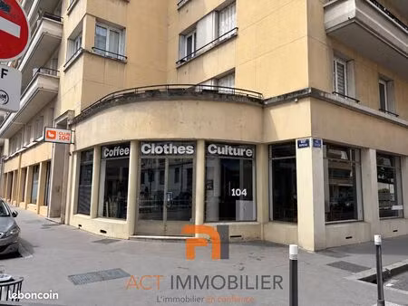 local 100 m² lyon