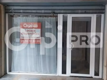 local commercial 25 m²