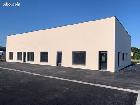 local commercial à louer – 88 m²