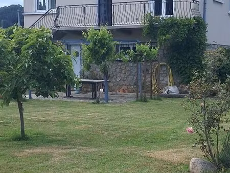 maison sur 1500 m2 de terrain