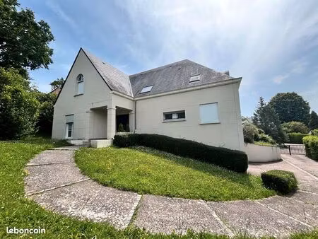 propriété 8 pièces 238 m²