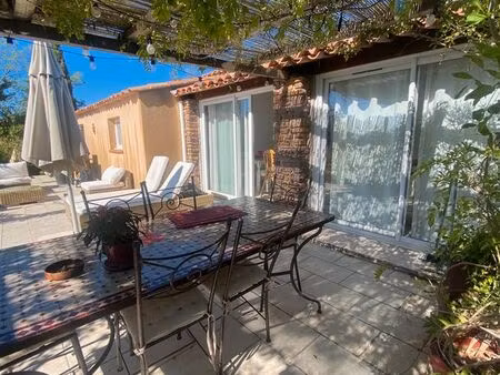 maison rénovée au sein d'un domaine privé avec gardien  piscine  tennis et restaurant