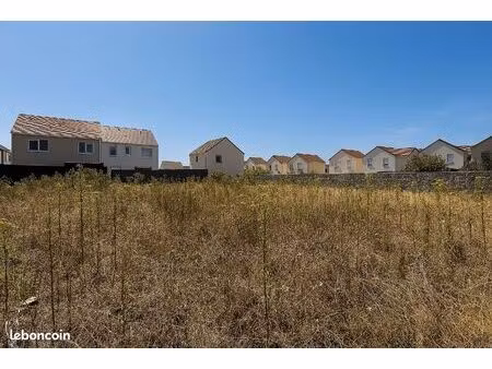 terrain 224 m² ormoy
