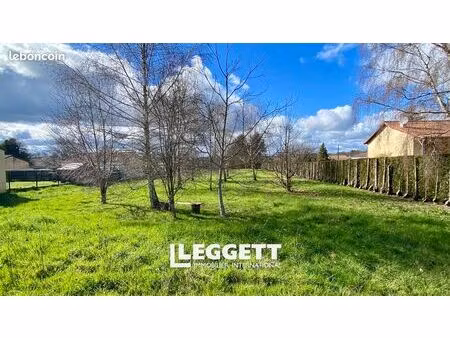 terrain 2 613 m² rochechouart
