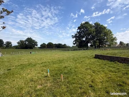 terrain 831 m² sereilhac
