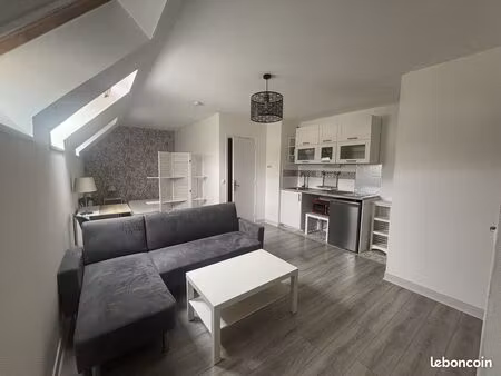 studio 1 pièce 28 m²