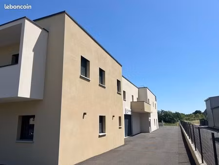 bureau 70m²