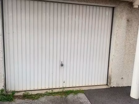 loué garage moulin a vent