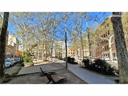 local commercial 46 m²