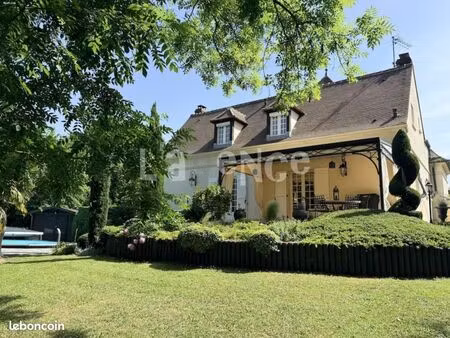maison 8 pièces 200 m²