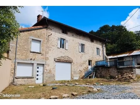 à vendre – jolie maison en pierre à eyjeaux avec 1er étage à rénover