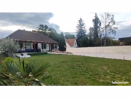 pavillon 8 pièces 176 m²