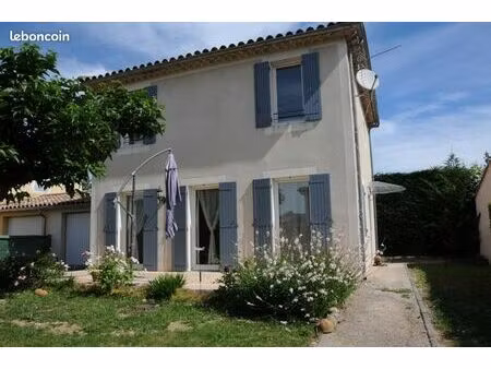 jolie maison a louer vaison la romaine
