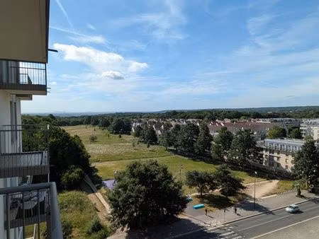 3 pièces sans vis à vis sud - gare cergy le haut 5 min à pied