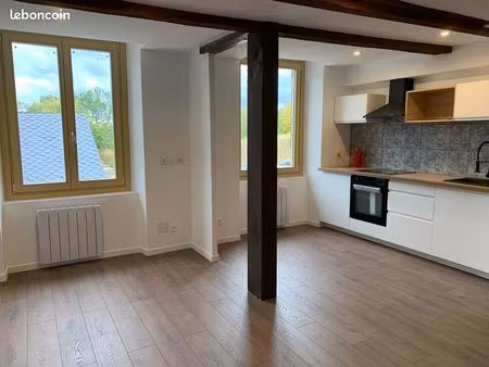 appartement t4 bis à louer à l'année