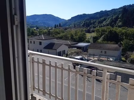 appartement f3 - 74 m2 - lumineux et refait à neuf