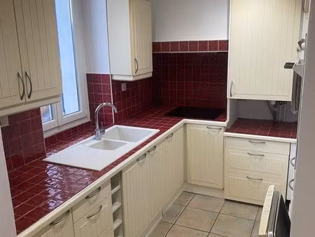 apparemment f3 meriel petite copropriété