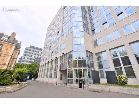 bureaux 106 m²