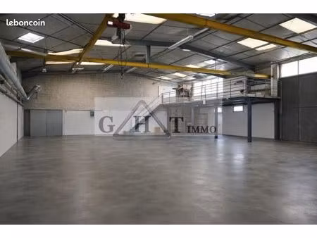 local bureaux 485 m²