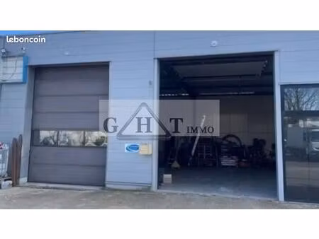 local bureaux 300 m²