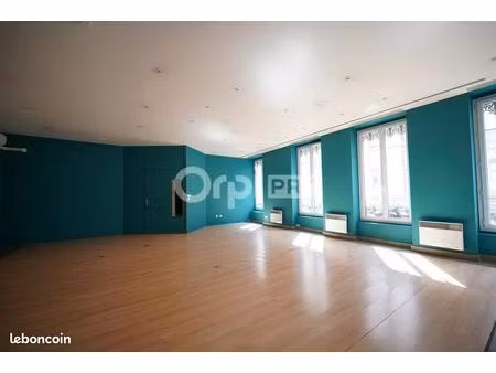bureau 120 m²