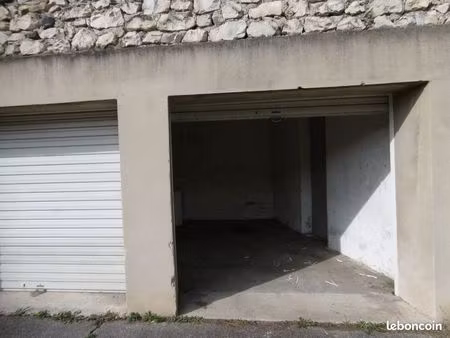location garage / espace de stockage