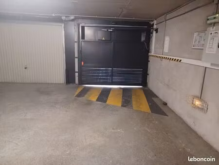 box a louer mairie des lilas
