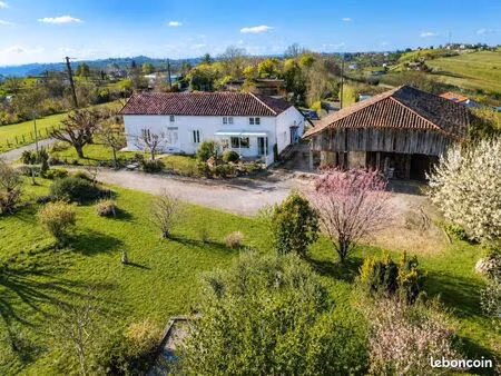 propriété 7 pièces 213 m²