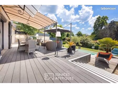 propriété 5 pièces 145 m²