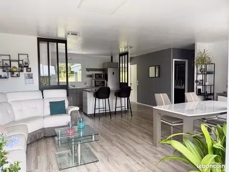 maison . 96 m² . 3 pièces
