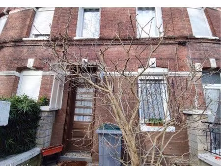 loue maison de ville mitoyenne t3 avec cour